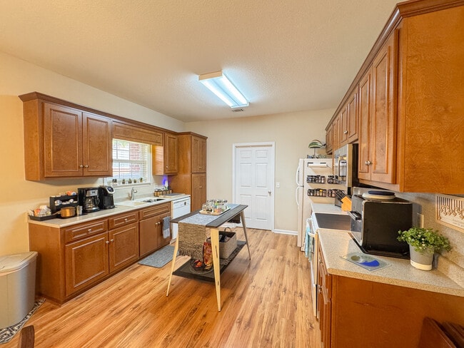 Building Photo - 1131 Trellis Ct