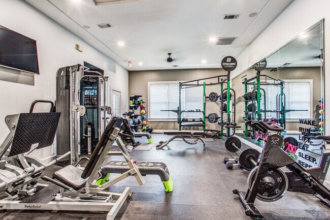Gimnasio abierto las 24 horas - Astoria
