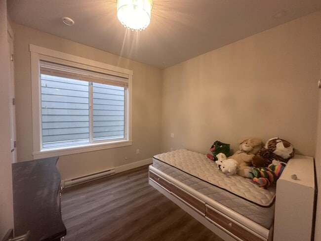 Building Photo - 175 Weld St