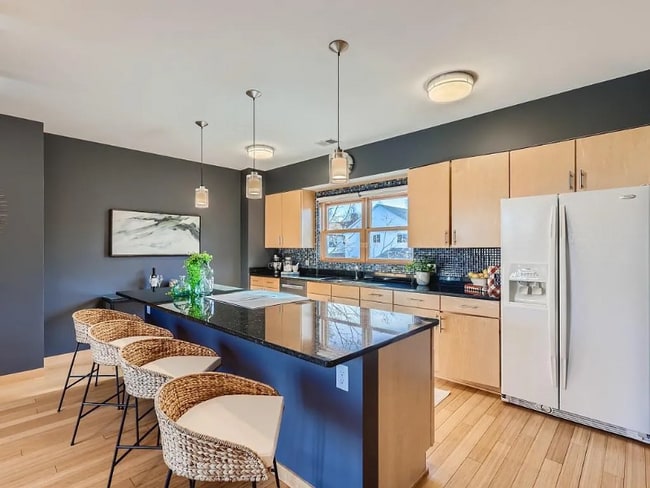 Foto del edificio - 166 2nd St N