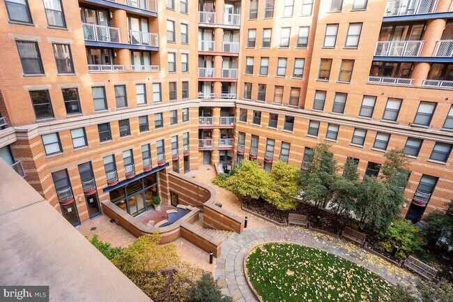 Foto del edificio - 616 E St NW