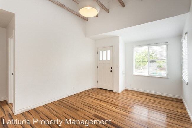 Building Photo - 2 br, 1 bath House - 4220 SE Yamhill Street