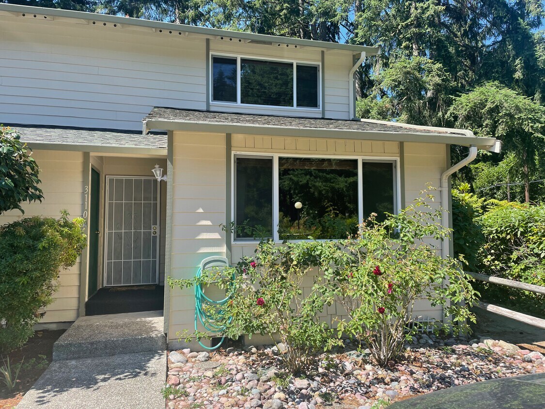 3110 Rustlewood Ln SE, Port Orchard, WA 98366 Townhome Rentals in Port Orchard WA