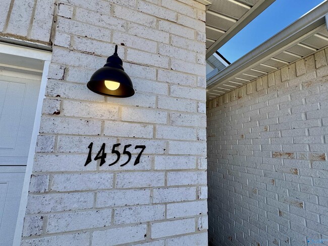 Building Photo - 14557 Mountain Strm Dr