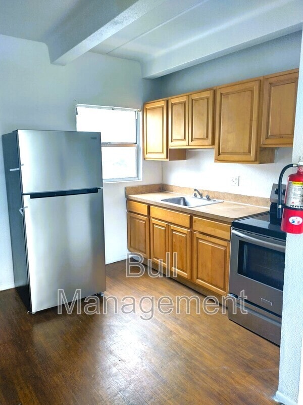 Building Photo - 5261 Alhambra Drive -