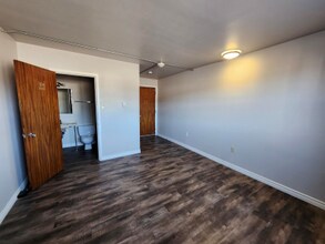 Building Photo - 609 Rothesay Ave