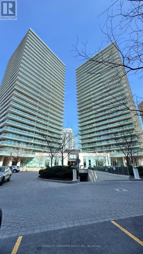 Photo principale - 5500-5500 Yonge St