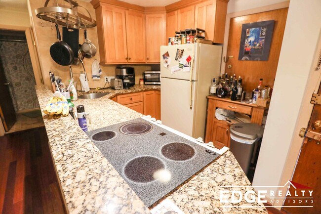 Foto del edificio - 28 Brentwood St