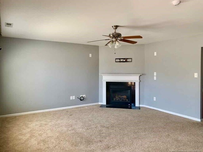 Building Photo - 255 Angel Oak Dr