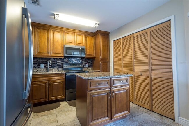 Building Photo - 5100 Burchette Rd