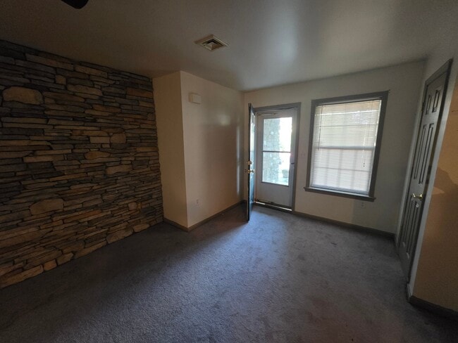 Building Photo - 2828 Buxton Ct