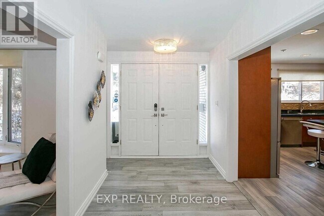 Photo du bâtiment - 234 Pinetree Way