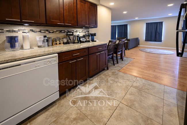 Building Photo - 12 Colgate Dr