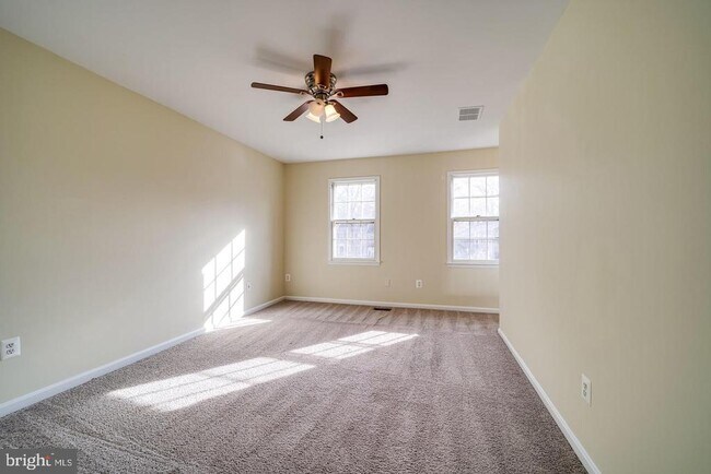 Foto del edificio - 7476 Adams Park Ct