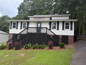 Building Photo - 207 Catawba Trail