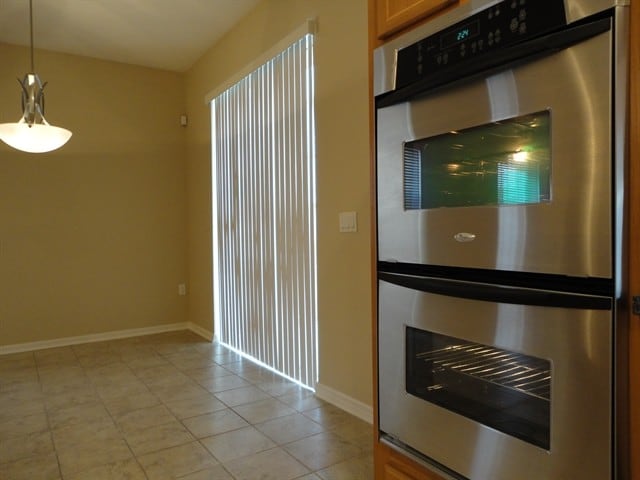 Building Photo - 11112 Silver Fern Way