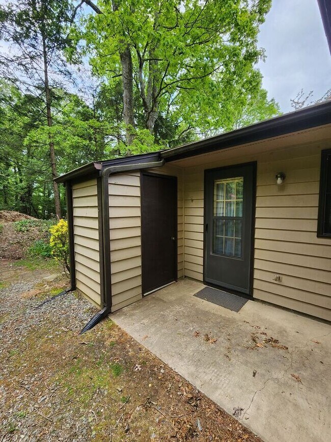 Building Photo - Black Mountain Rentals-The Woodlands Devel...