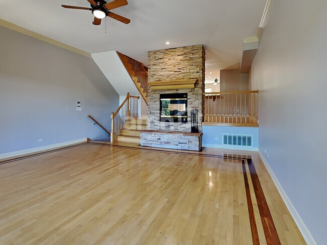 Foto del edificio - 576 N River Street