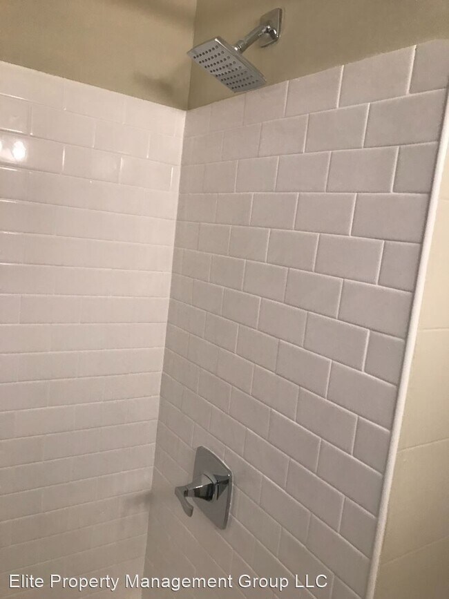 Foto del edificio - 3 br, 2 bath House - 7340 Emerson Ave