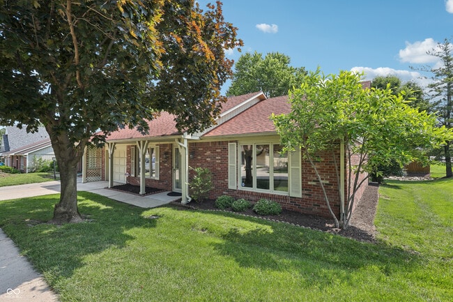 Building Photo - 5 Woodacre Dr