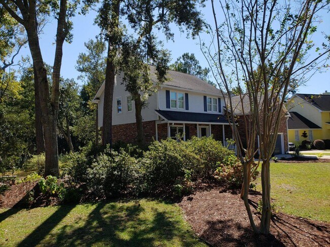 Foto del edificio - 729 Oak Marsh Dr