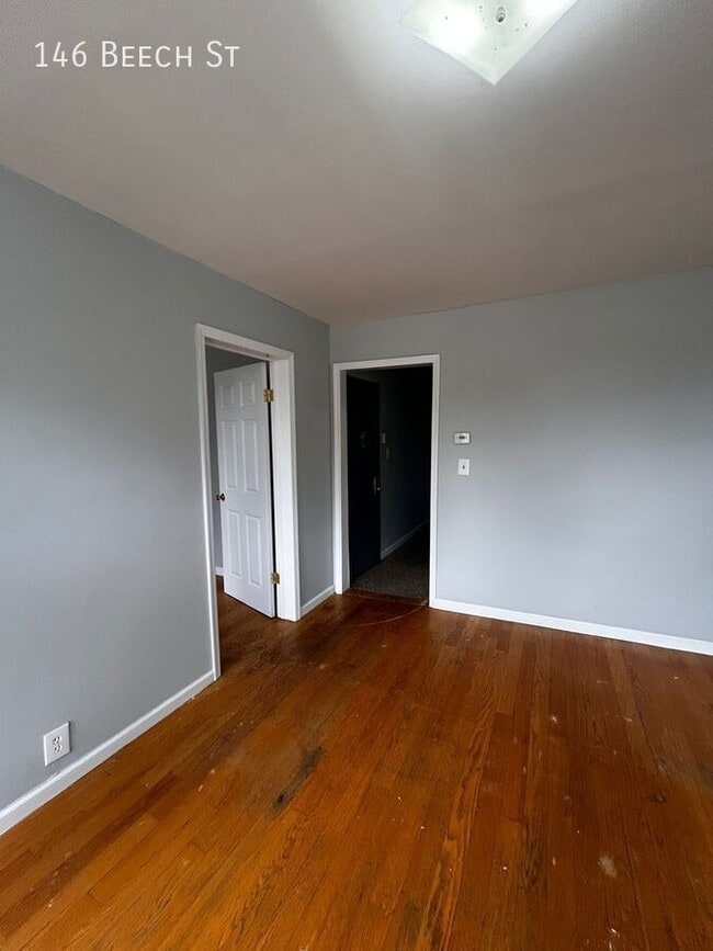 Building Photo - 146 Beech St