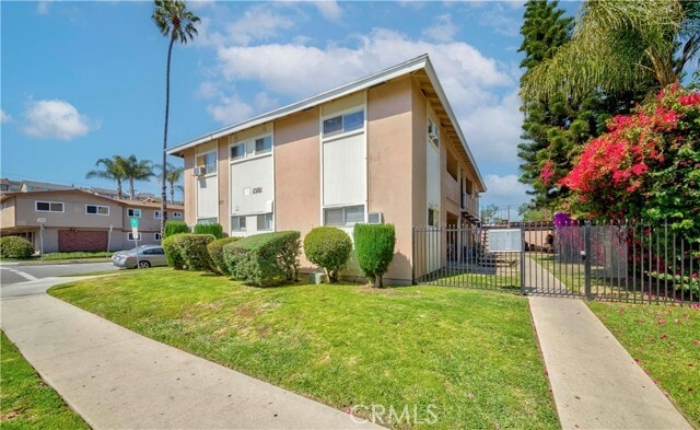 Building Photo - 1381 Burwood St