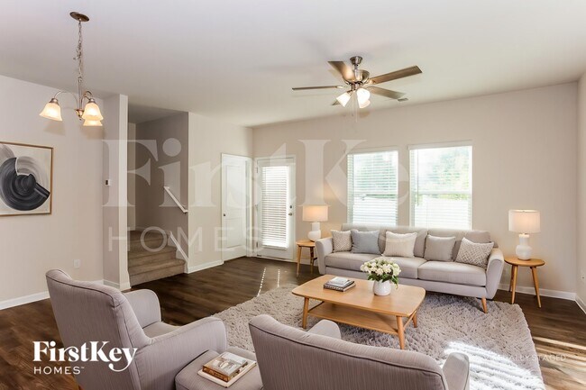 Foto del edificio - 10755 Rivergate Dr NW
