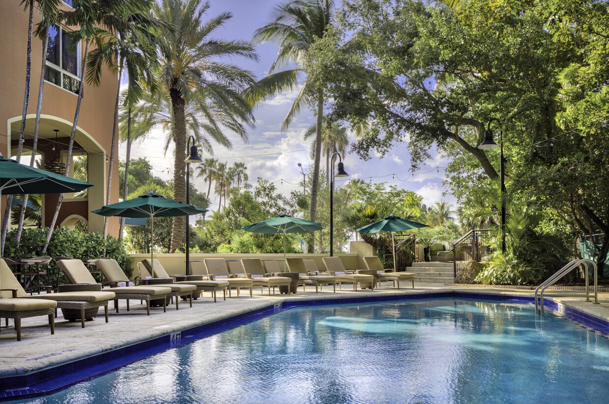 Foto principal - 2951 S Bayshore Dr