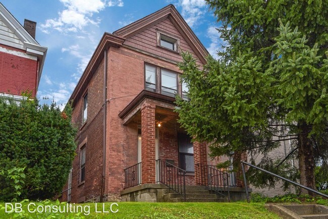 Building Photo - 4 br, 2 bath Apartment - 2423 Fairview Ave.