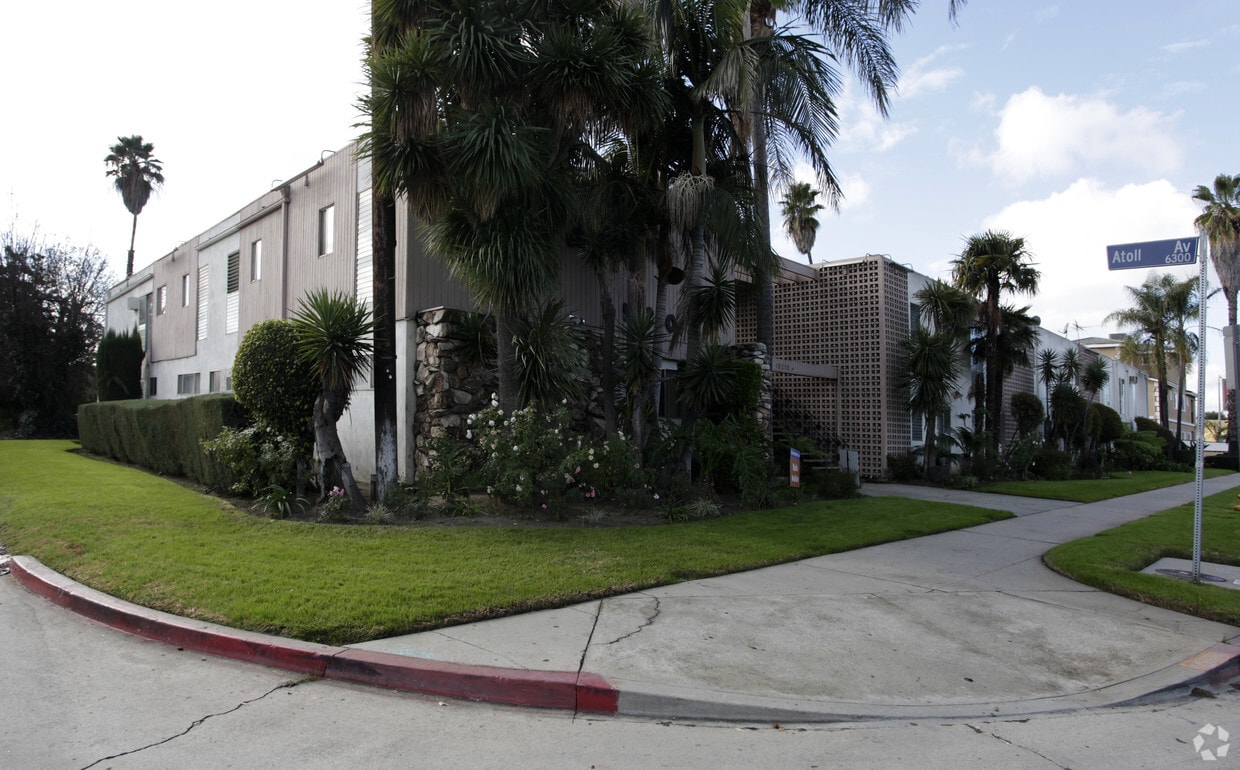 Building Photo - 13210 Victory Blvd