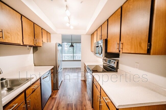 Building Photo - 230 Cervantes Cir