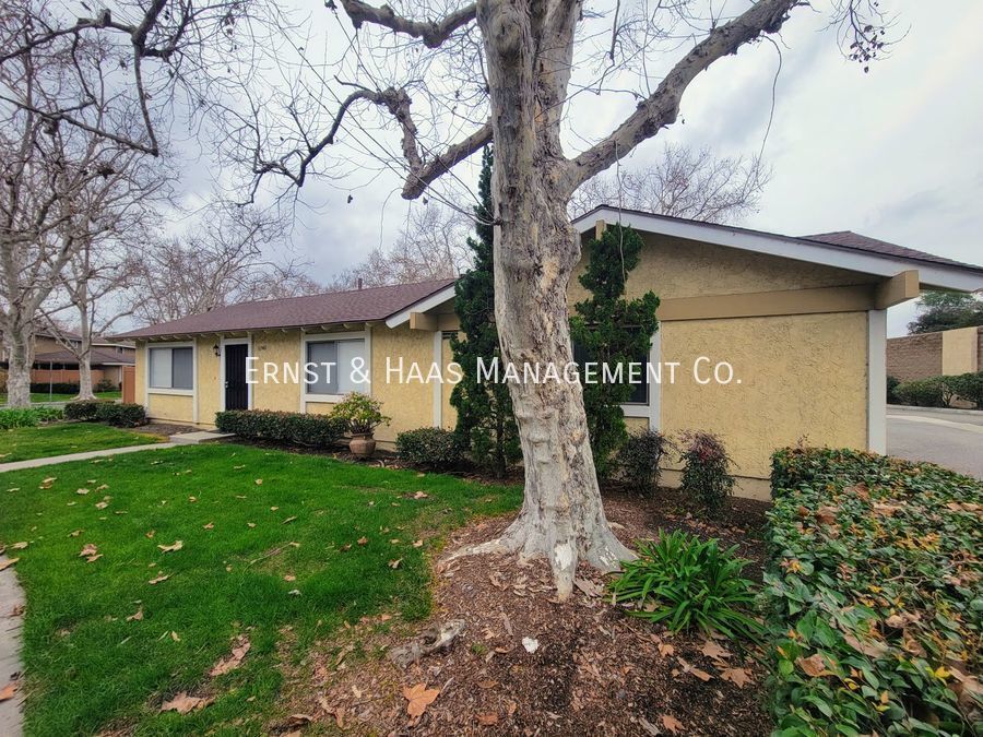 Primary Photo - Luxurious Living, Completly Renovated Deta...