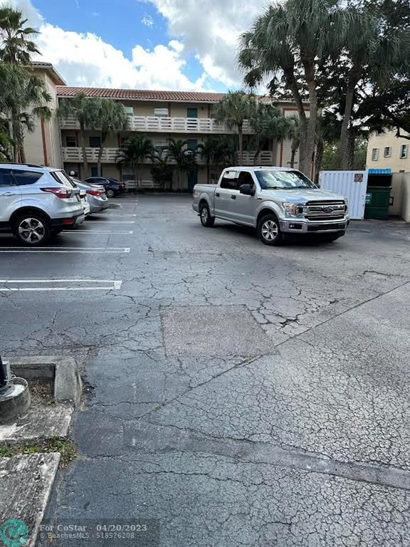 Foto del edificio - 3213 NW 103rd Terrace