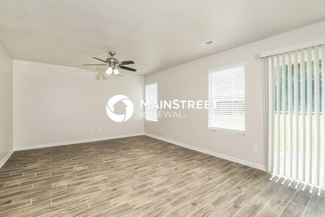 Building Photo - 3 Bedroom Pet-Friendly Home in Greensboro,...