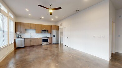 Interior Photo - Griffis Oak Lawn
