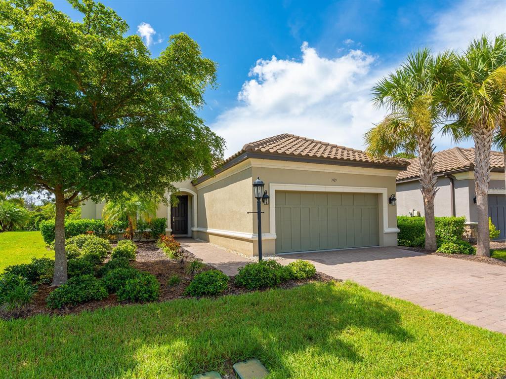 Foto principal - 3929 Waypoint Ave