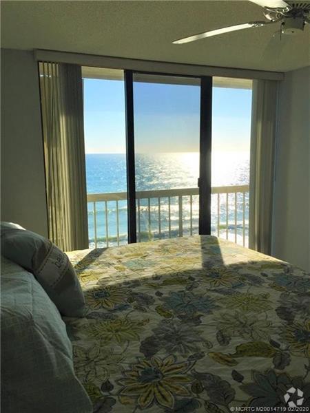 Building Photo - 9900 S Ocean Dr