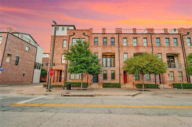 Primary Photo - 620 S Pearl Expy