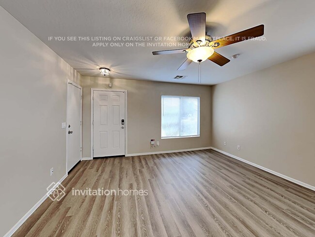 Building Photo - 12425 W Sweetwater Ave