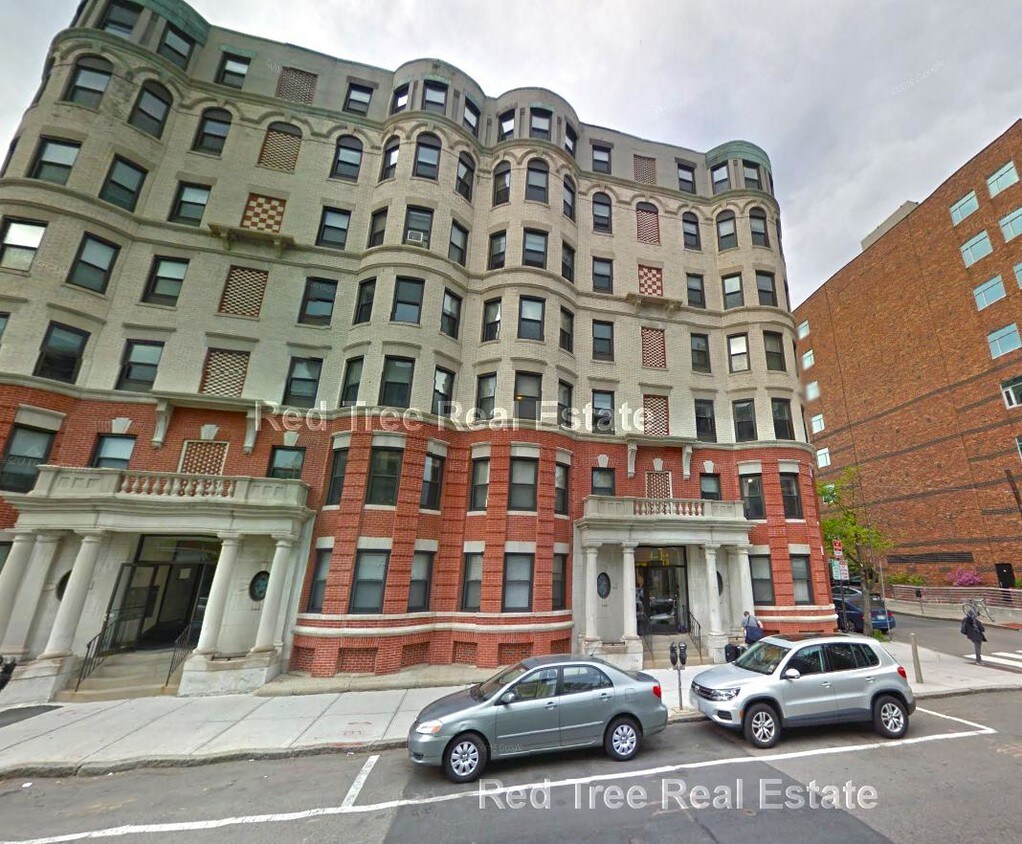 Building Photo - 881 Massachusetts Ave