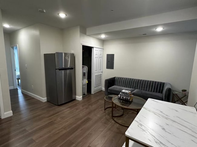 Photo - 42 N 40th St Townhome
