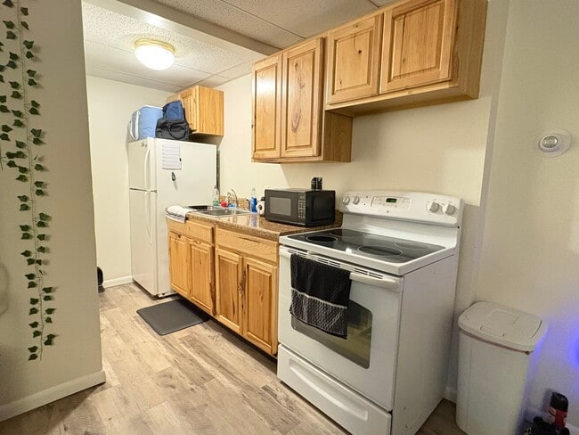 Building Photo - 507 N Linn St