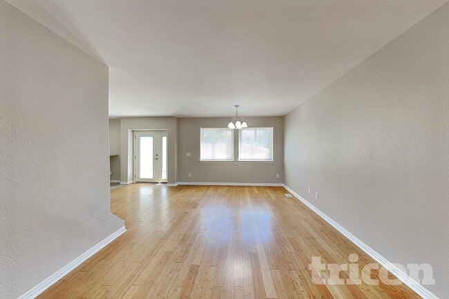Building Photo - 1392 S Akron Ct