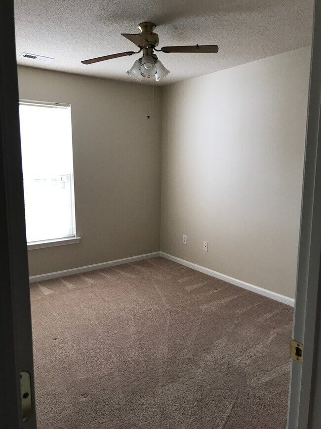 BR2 - 9104 Erinsbrook Drive