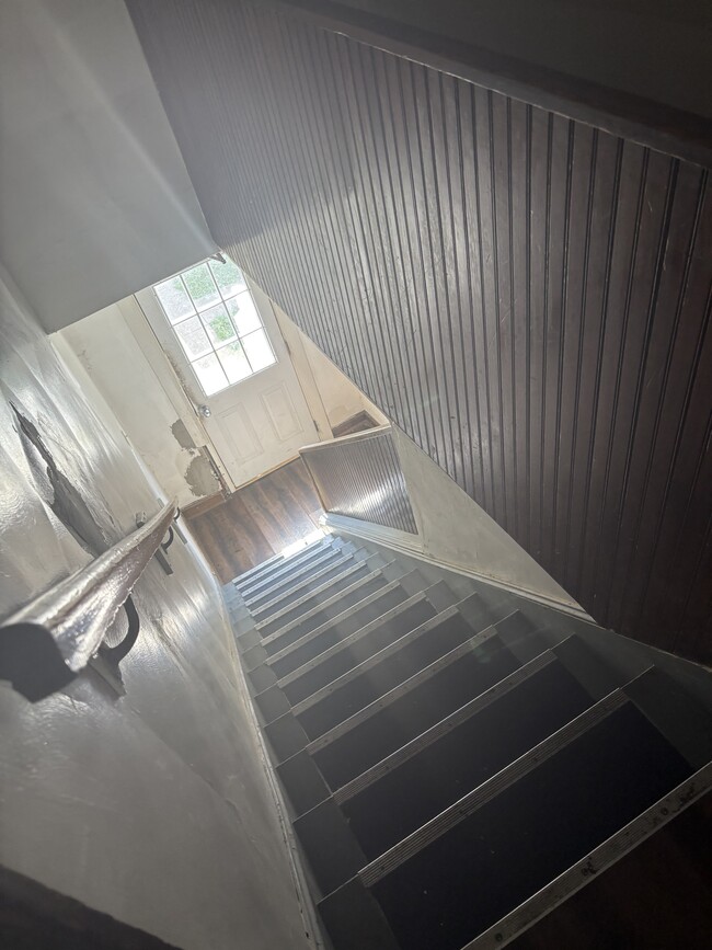Building Photo - 6226 Kennedy Ave