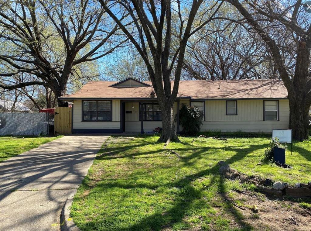 Foto principal - 707 Broadway Ave