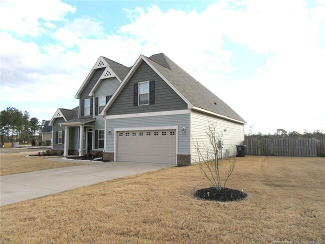 Building Photo - 512 Rossendale Dr