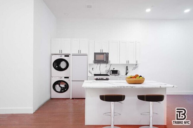 Building Photo - 2 bedroom in BROOKLYN NY 11211