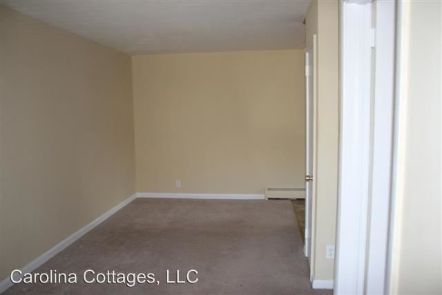 Building Photo - 404 Hebron Rd